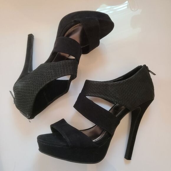 GLOjeans Black 4+ Inch Sexy 5M High Heels - Picture 3 of 11